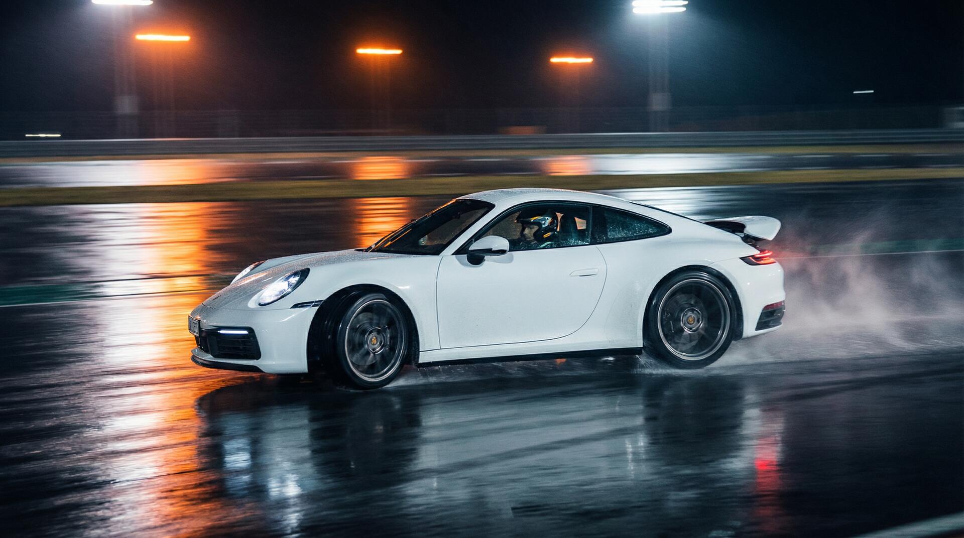 海角网跑车频道